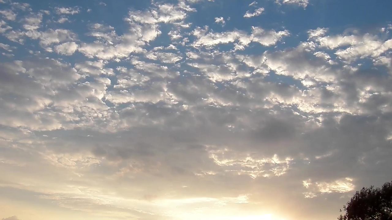 天空云日落时间