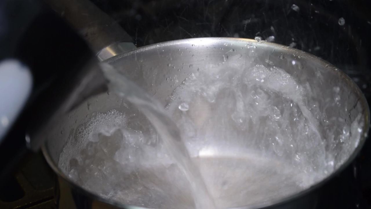 沸腾西兰花蔬菜新鲜
