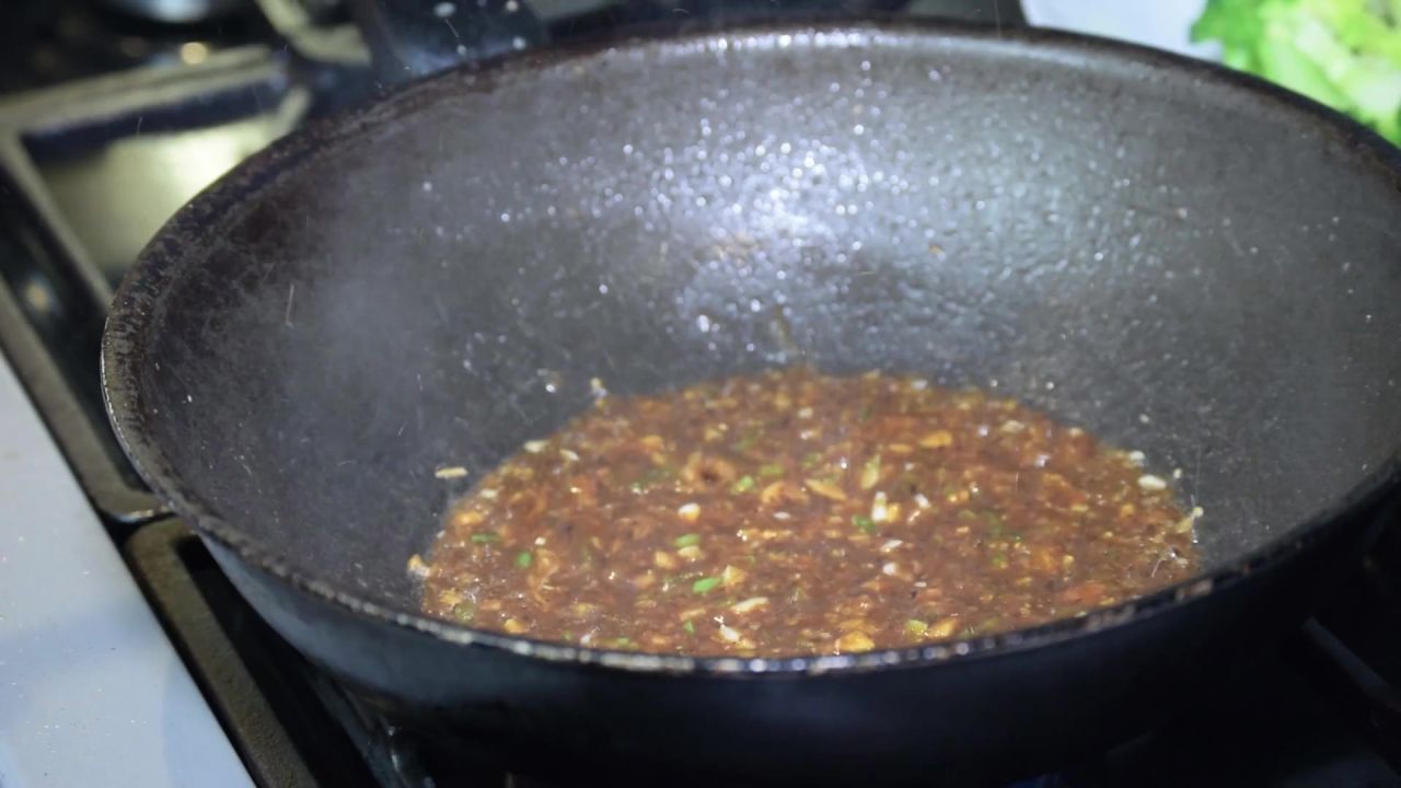 烹饪炒锅鱿鱼厨房