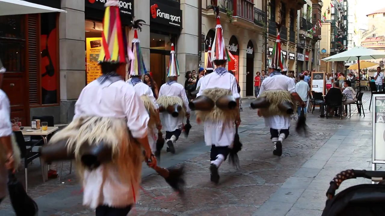 巡游节日牛铃巴士