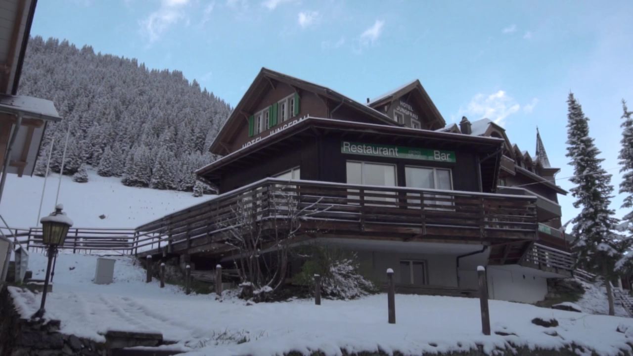 雪冬天山高山