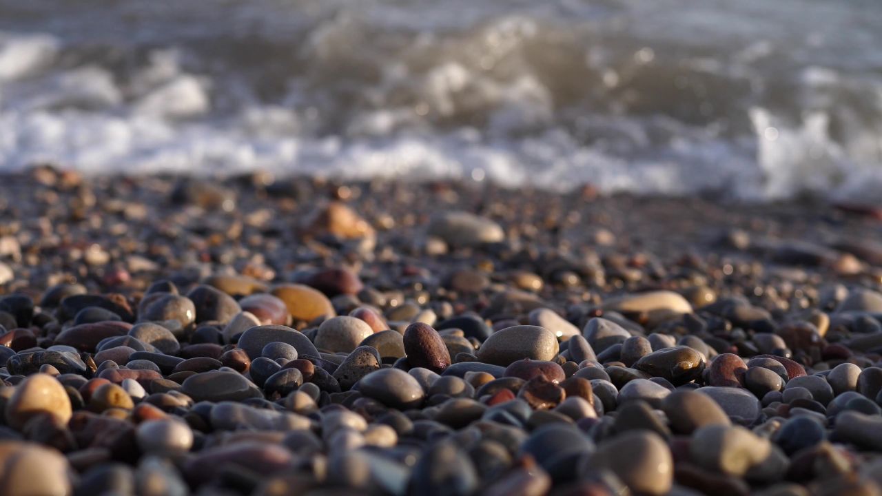 岩海滩石海水