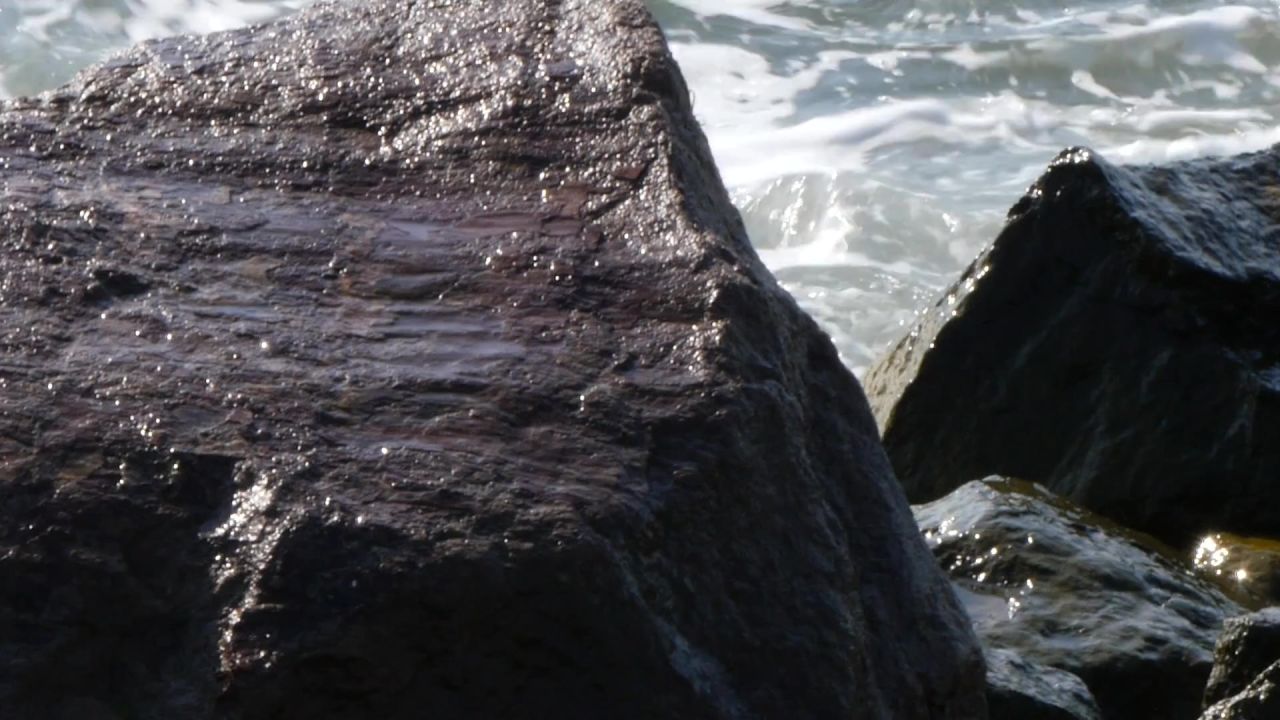 海波岩启动画面