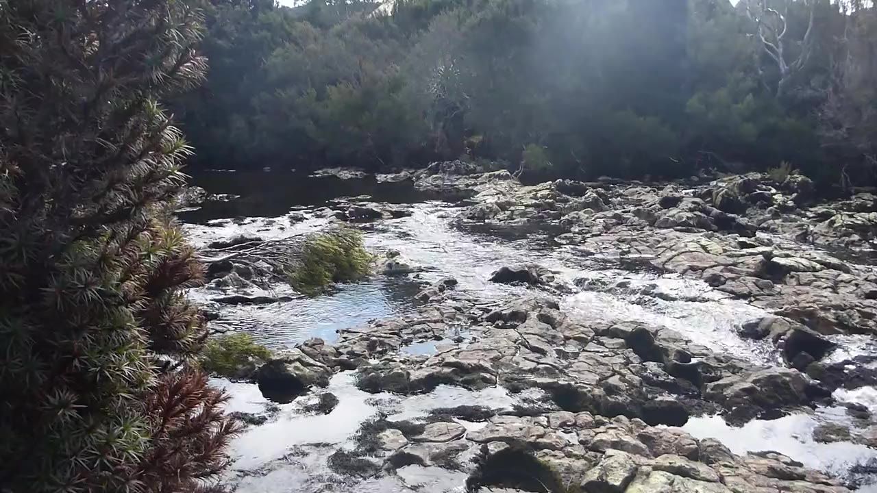 溪河水大瀑布级