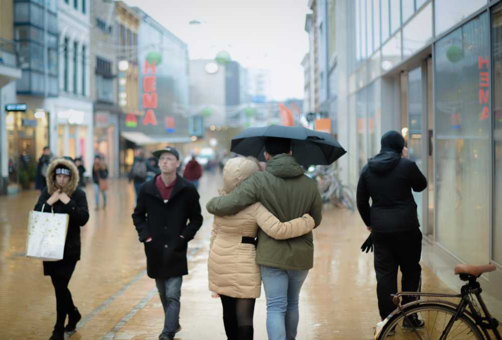 雨伞人店街