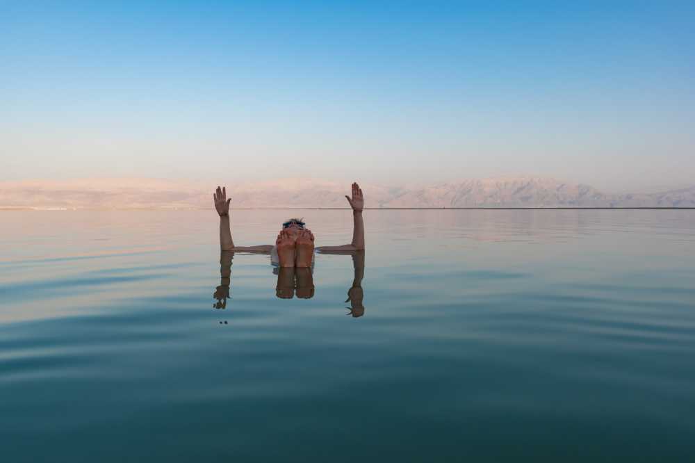 死海浮动几何最小