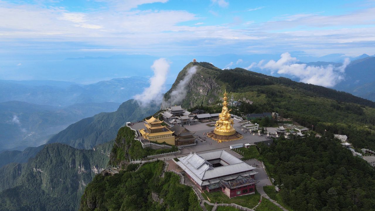峨眉山金顶无人机航拍