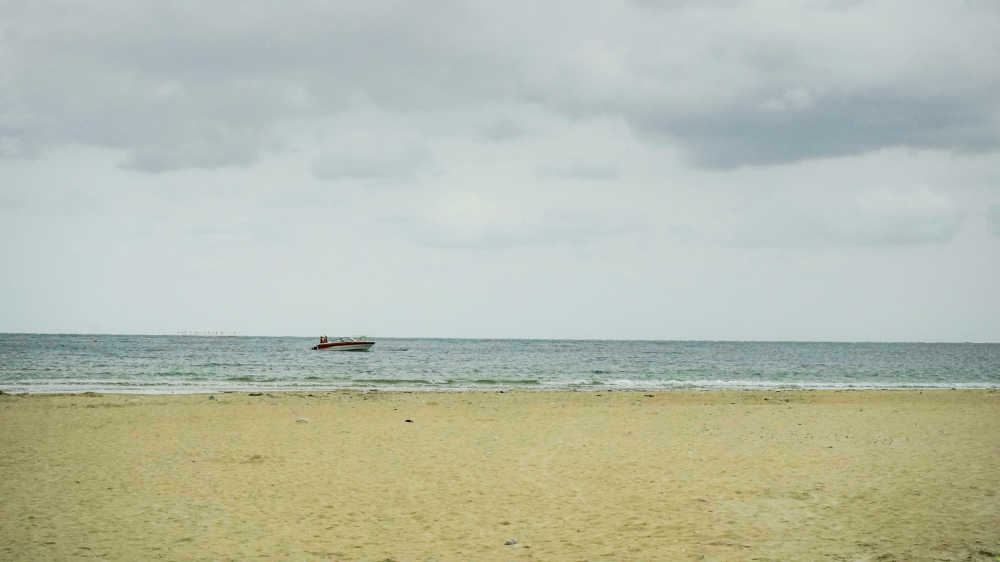 海滩渔船