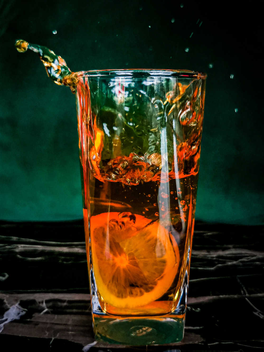 鸡尾酒定帧溅开