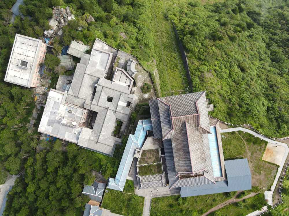 峨眉山金顶航拍建筑
