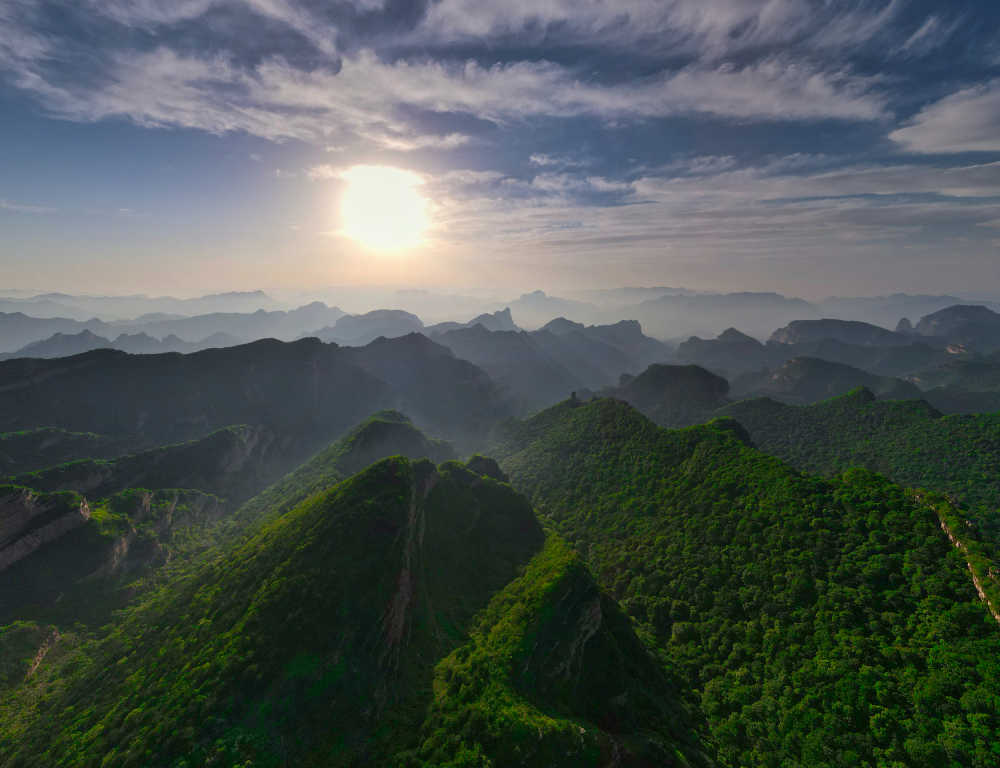 板山