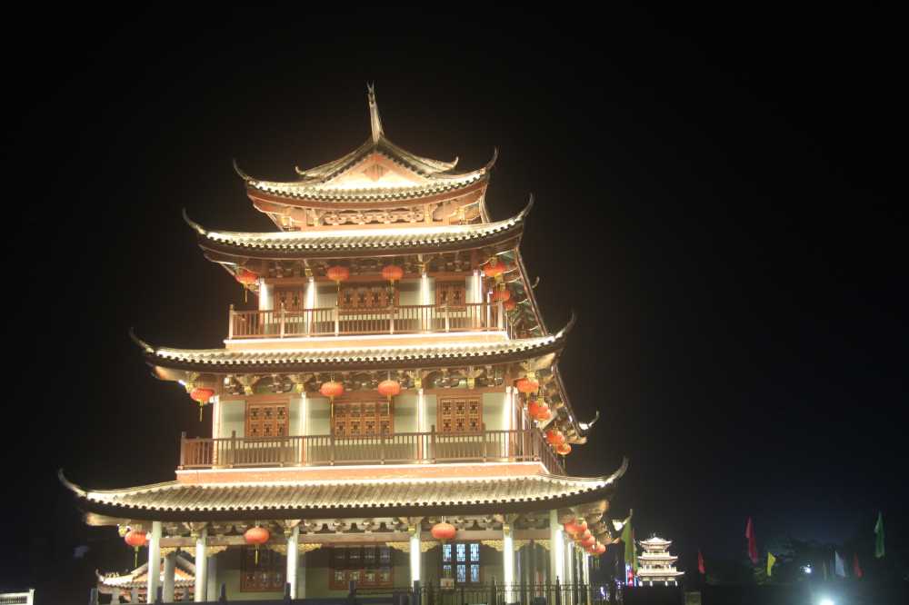 牌坊夜景