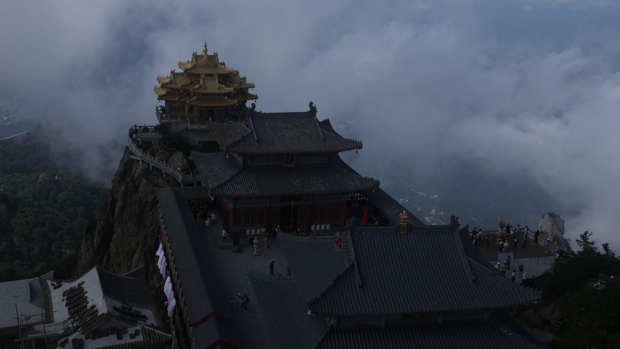老君山金殿