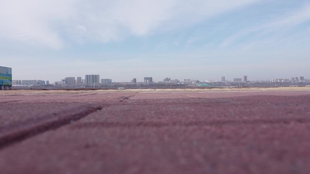 实拍航拍山西运城七彩盐湖