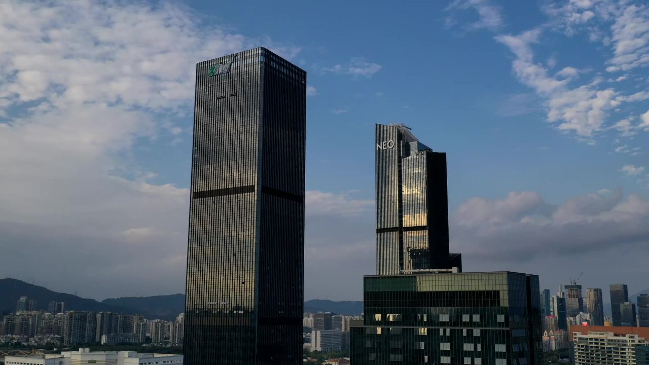 蓝天白云城市大楼航拍延时