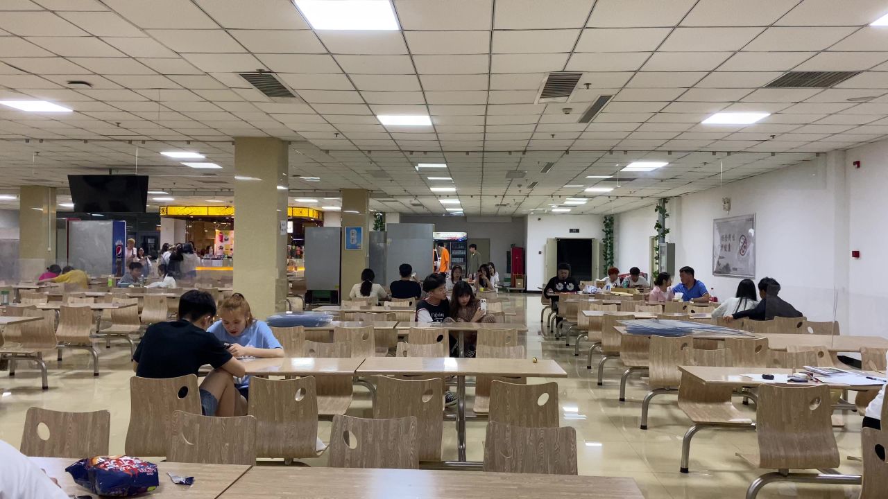 大学食堂