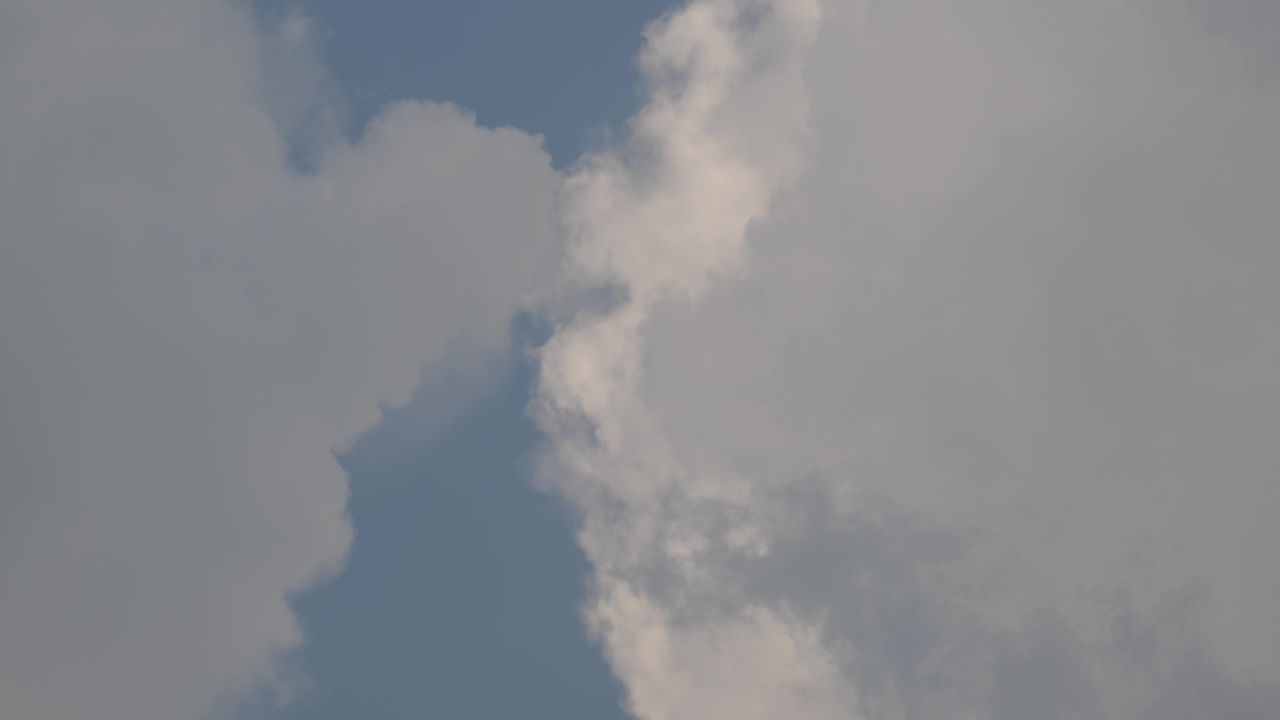 云