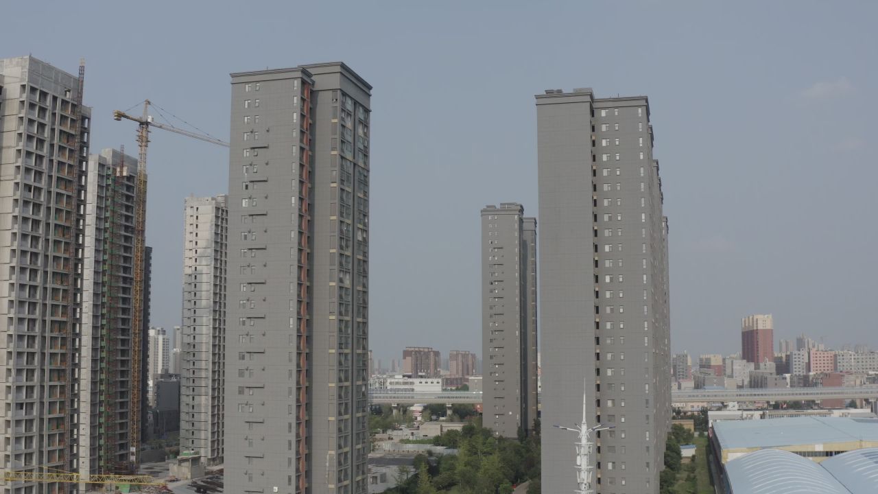 楼宇之间