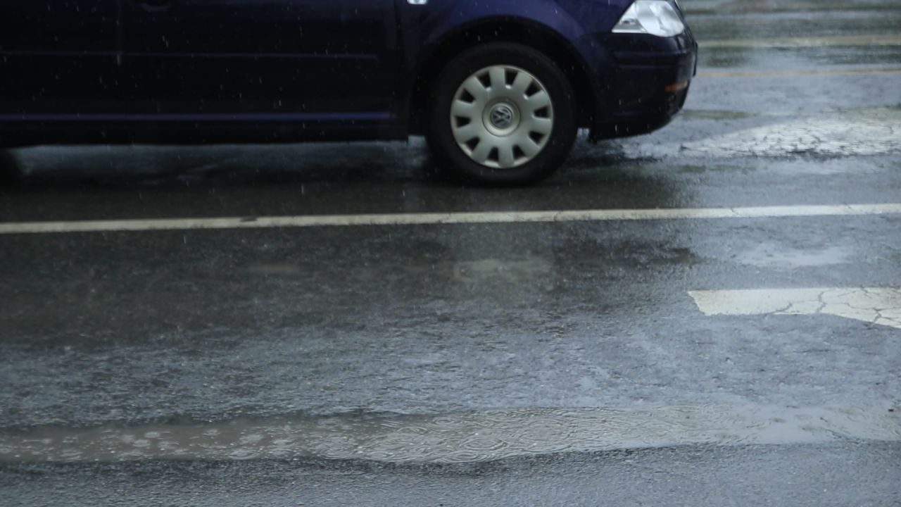 雨天公交