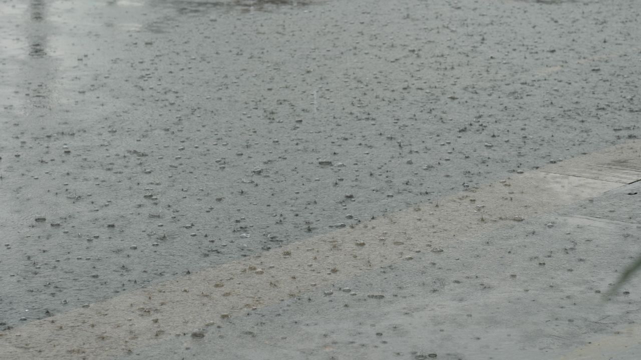 下雨