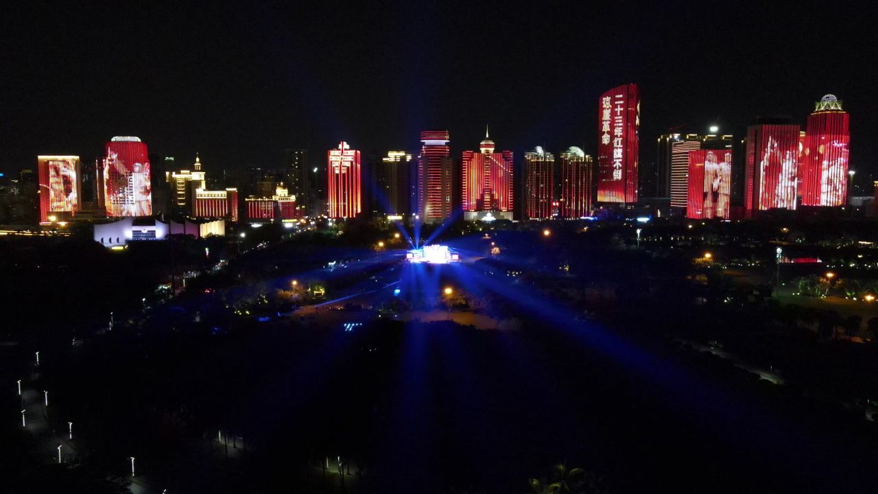 海口滨海大道夜景灯光秀航拍