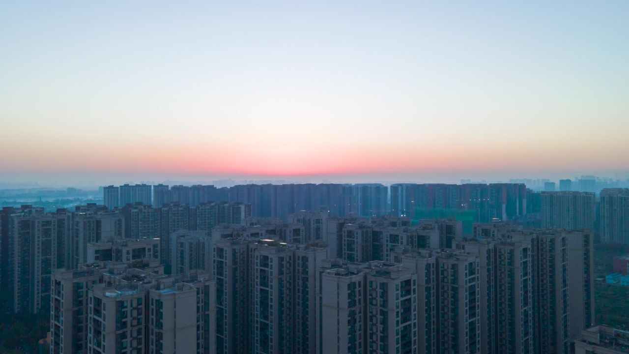 城市日出延时航拍
