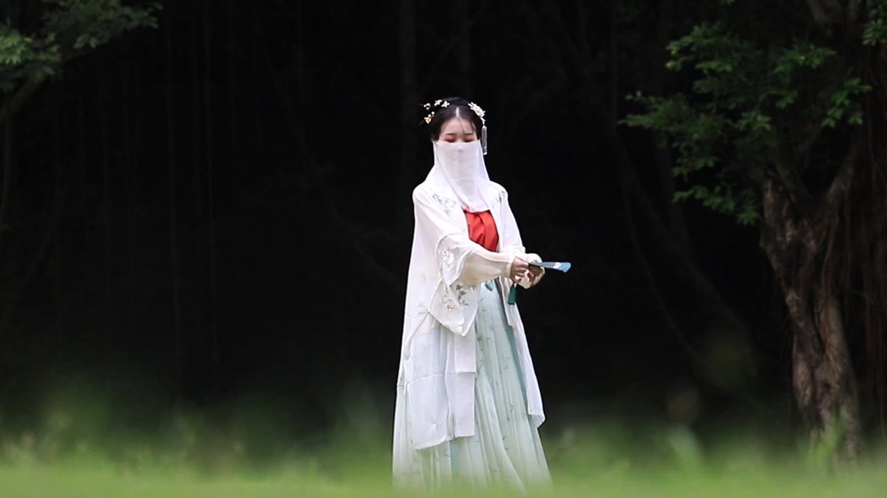 汉服小姐姐