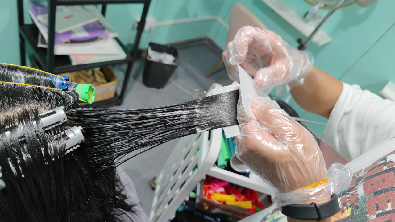 男人烫发