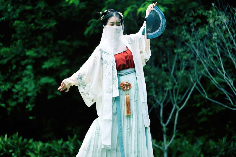 汉服小姐姐