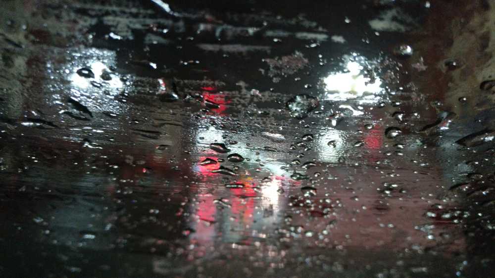 甘南雨后玻璃
