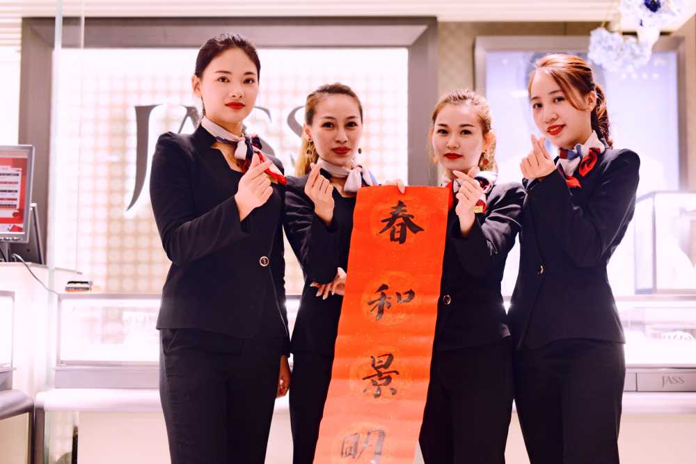一组都市人的生活
