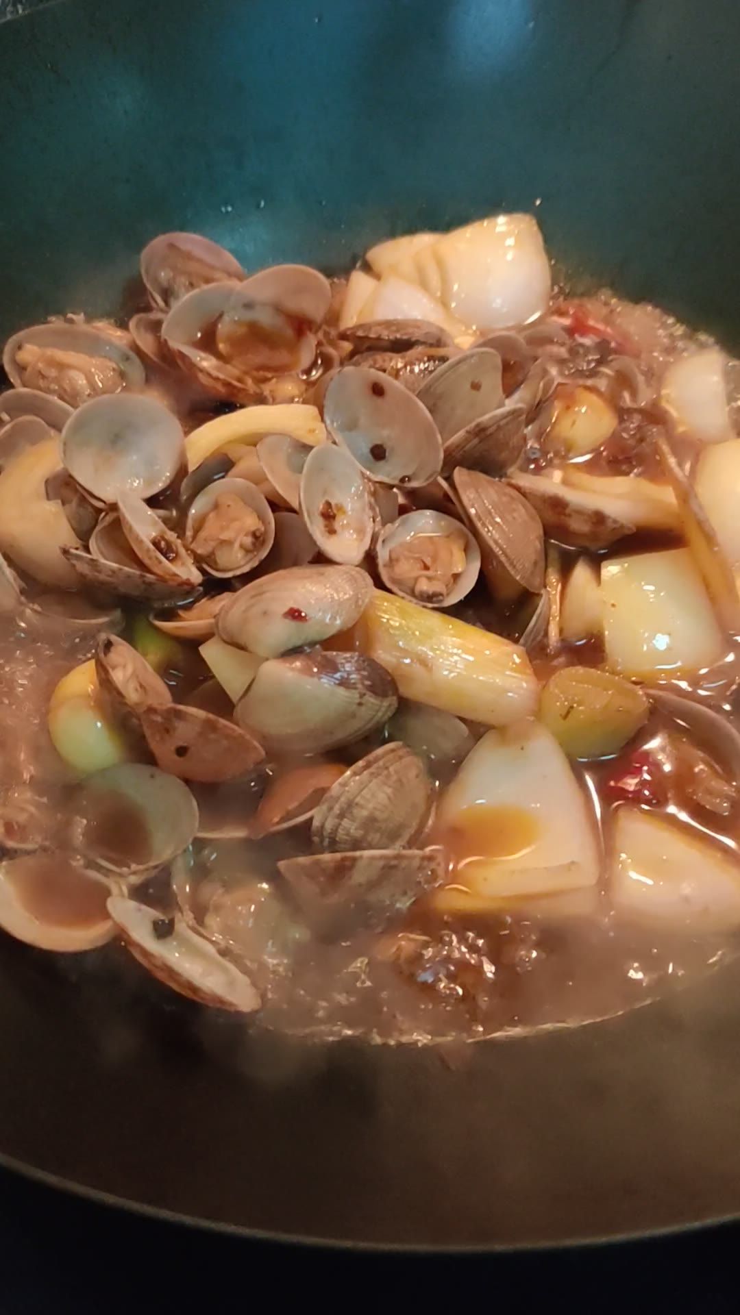 鲜香麻辣花蛤