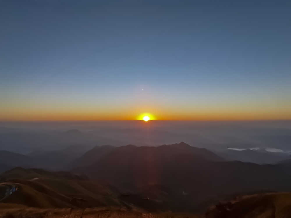 武功山日出