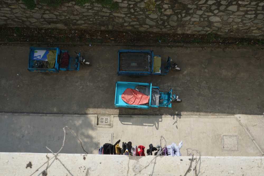 快递车
