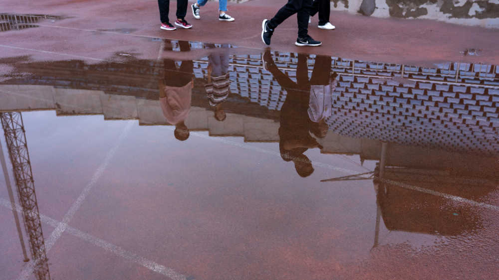 体育场 雨后 倒影 
