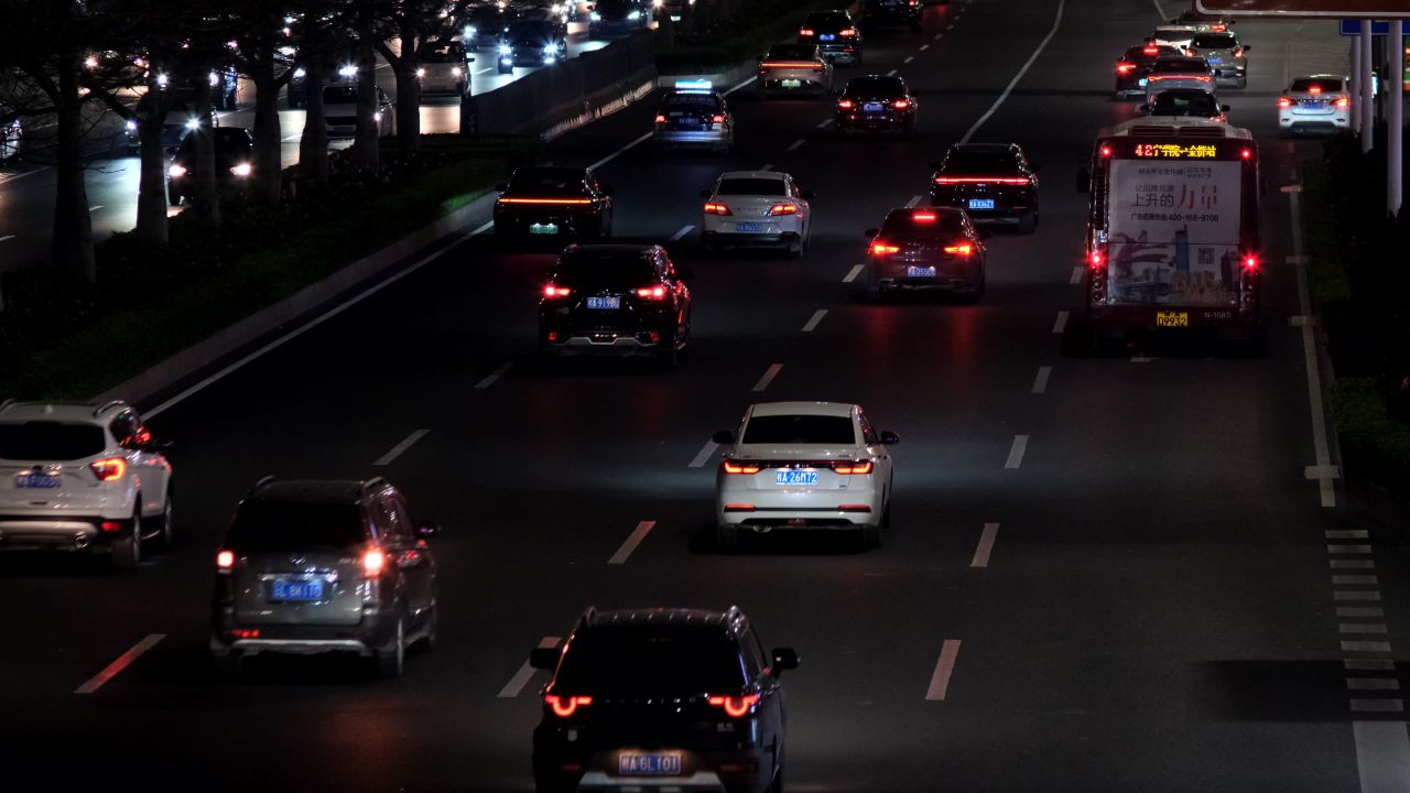 夜晚城市下班车流 9