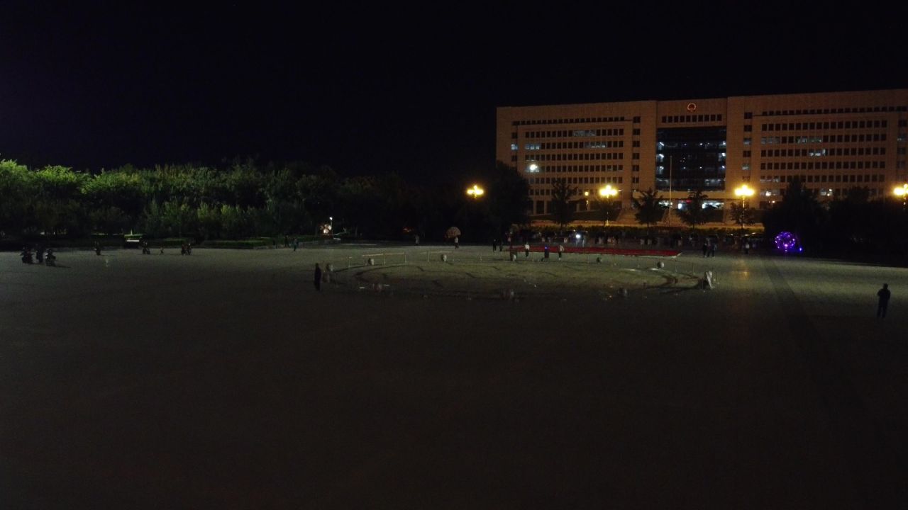 国庆春节小城夜晚车流马路航拍素材