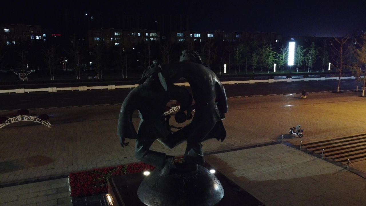 国庆春节小城夜晚车流马路航拍素材