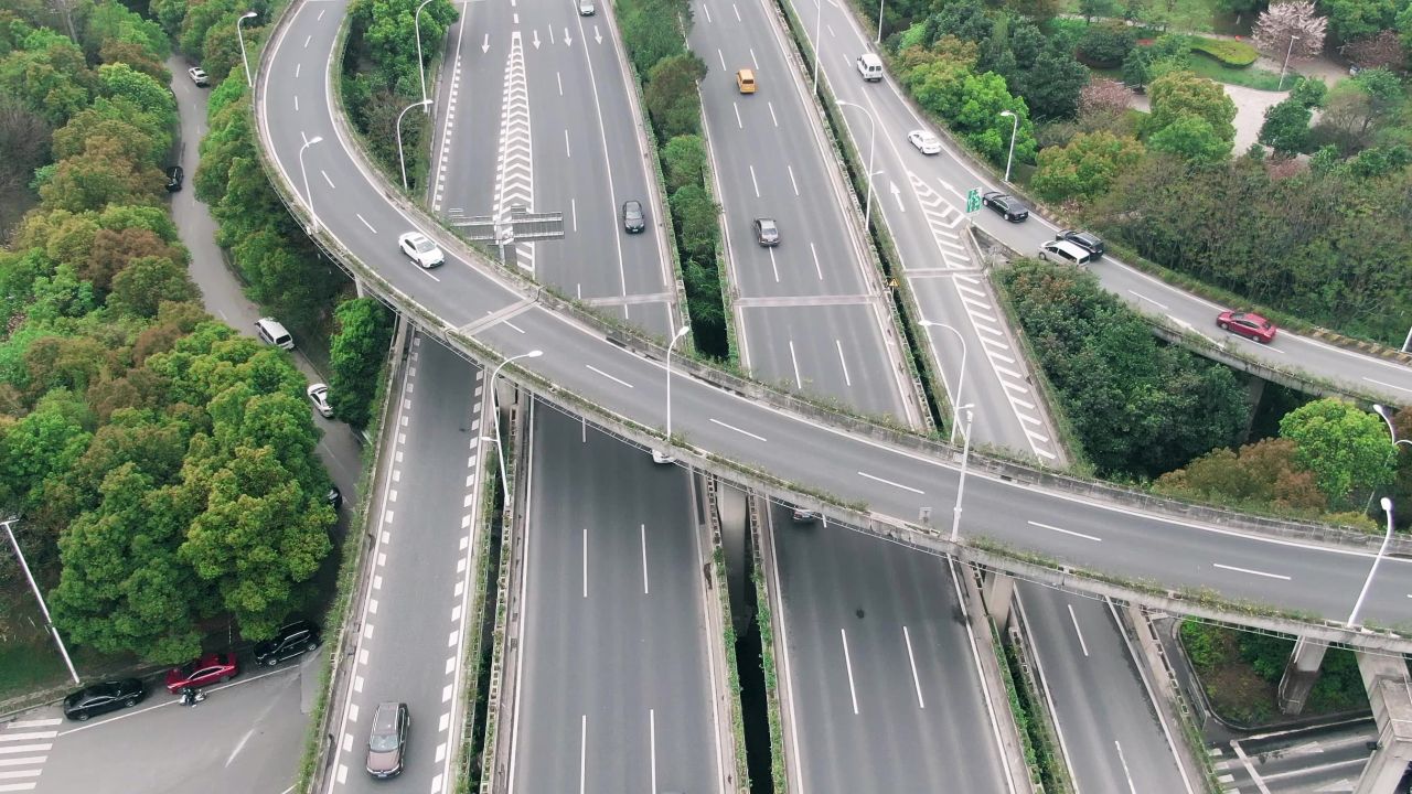 城市高架车流