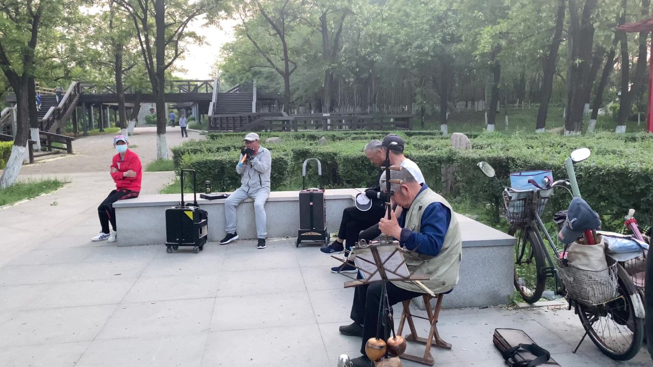 退休大爷小乐队