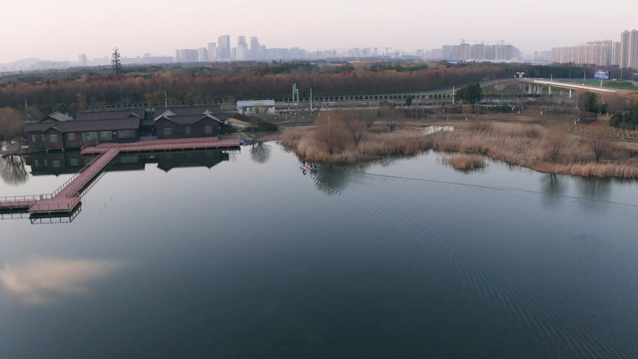 湖和小船