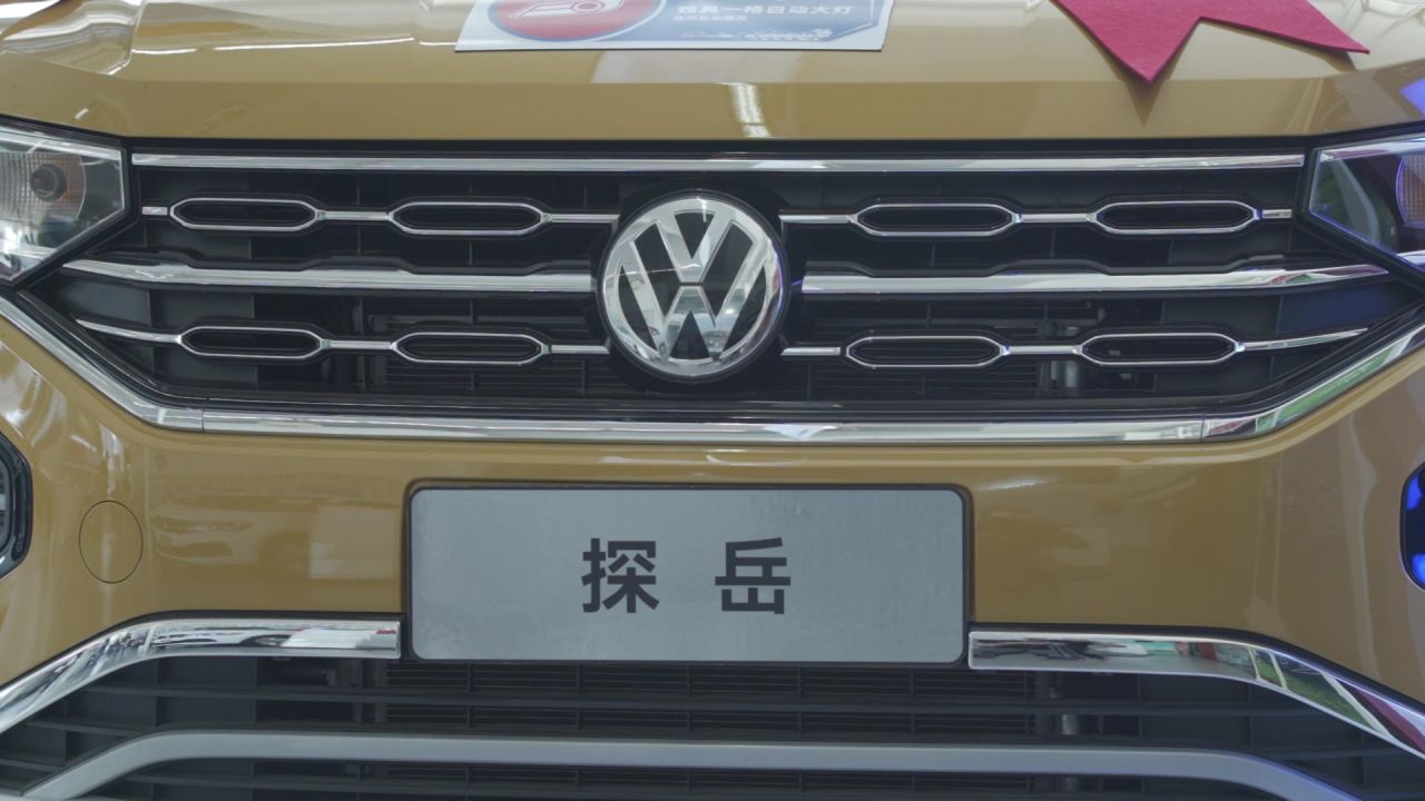 销售展厅的汽车