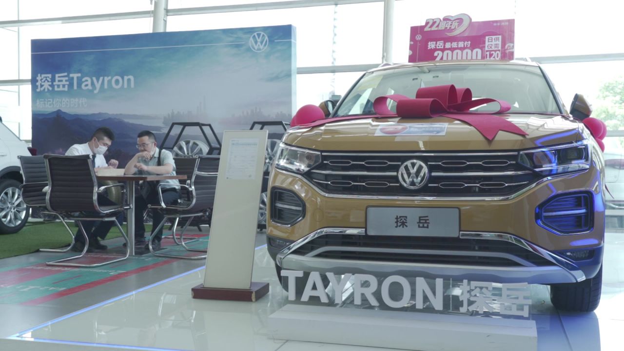 销售展厅的汽车