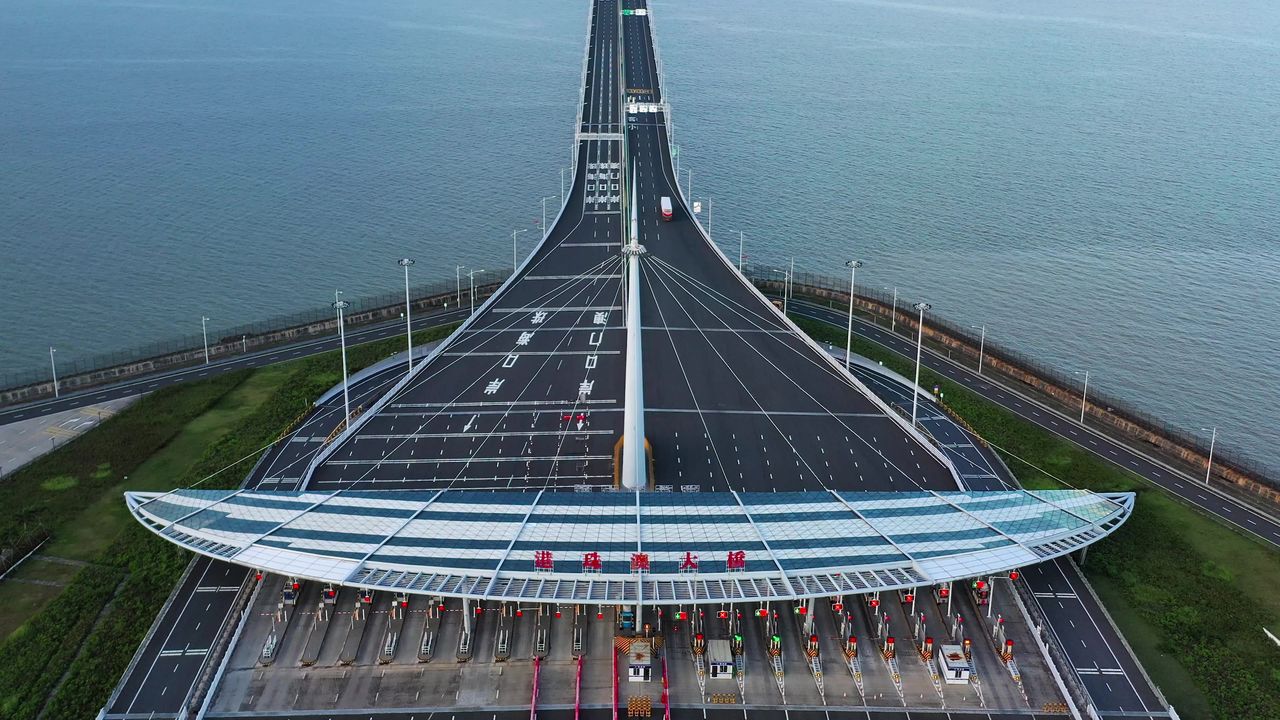 港珠澳大桥桥头近景