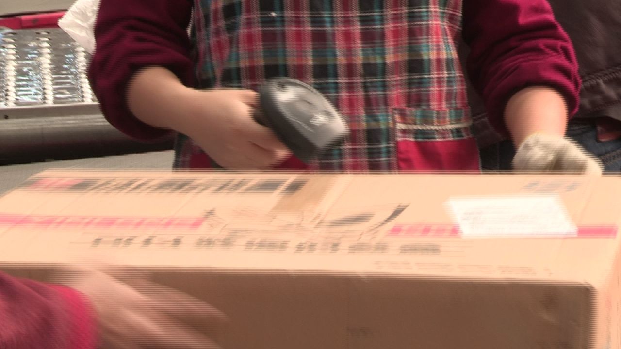 快递分拣站 镜头一组