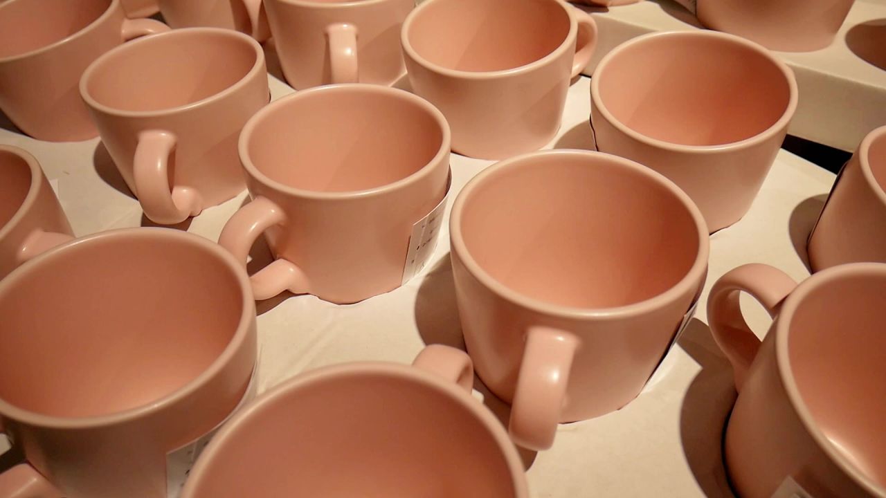 粉色马克杯