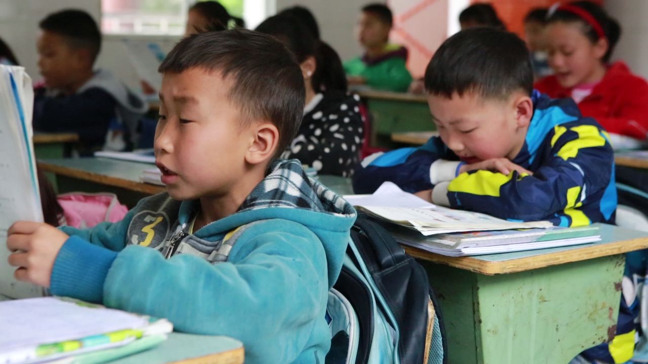 山村小学的课堂一组