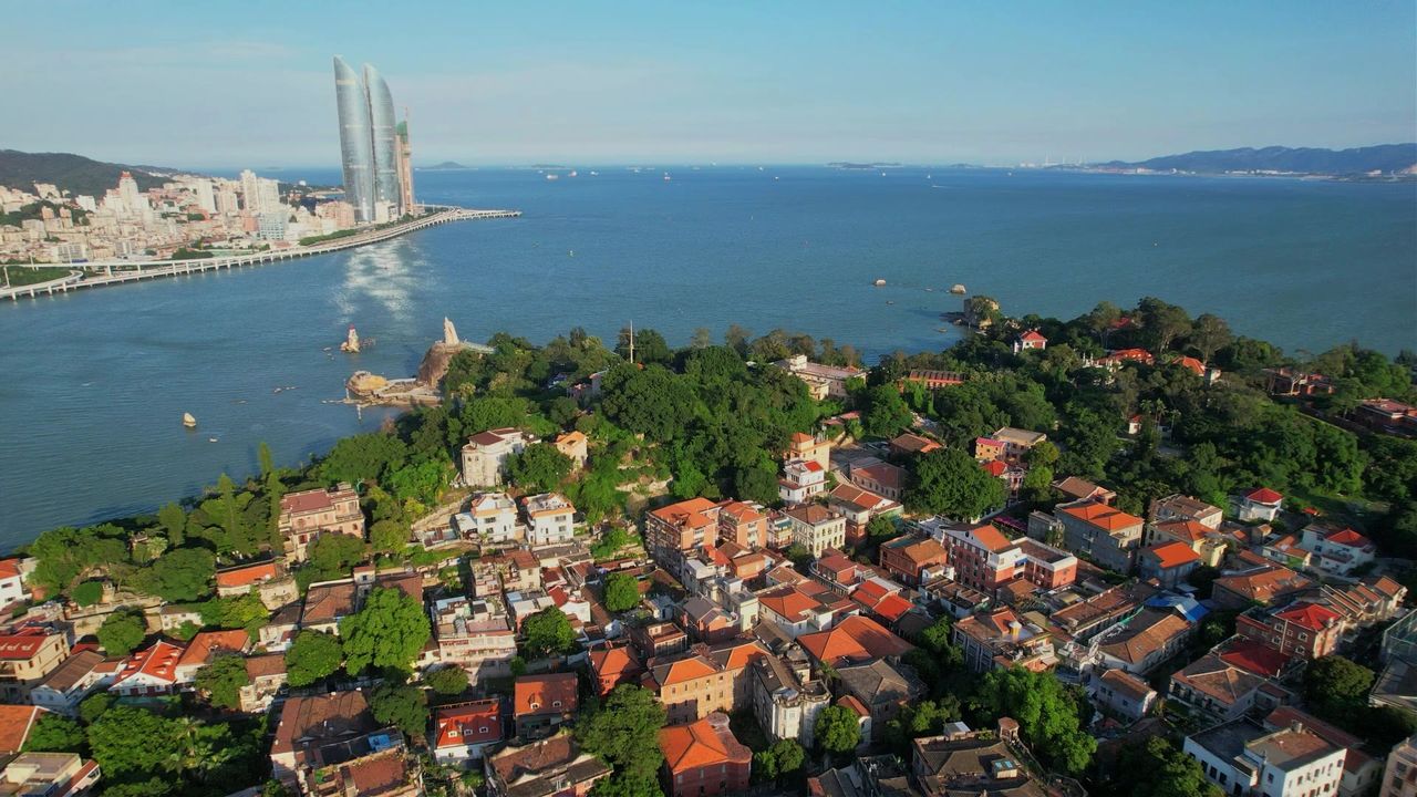 厦门航拍鼓浪屿建筑风光