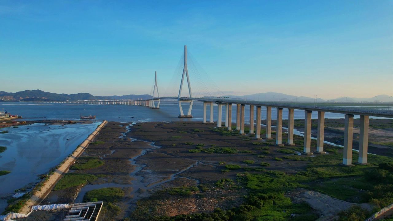 厦门航拍厦漳大桥景观