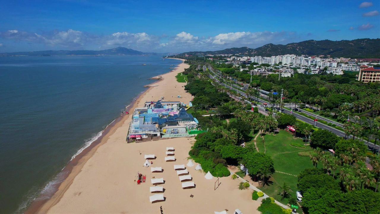 厦门航拍环岛路沙滩景观